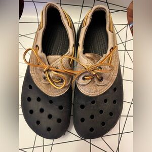 Unisex Crocs Islander pit crew boat shoes in tan/ black w/ leather top sz m8/w10